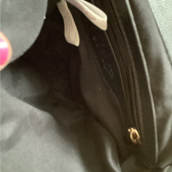 Cute leather saddle bag style crossbody 🌸 - Picture 8 of 13